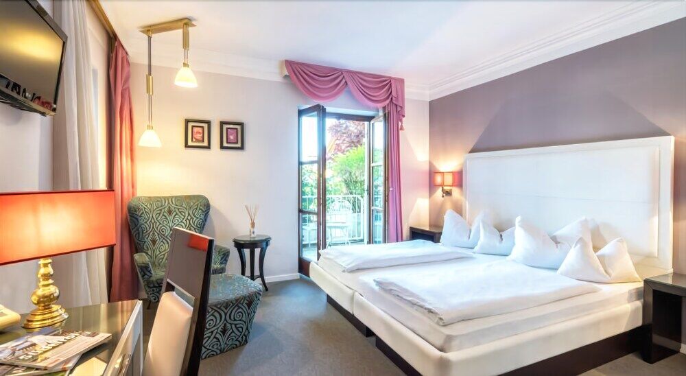 Groff Hotel