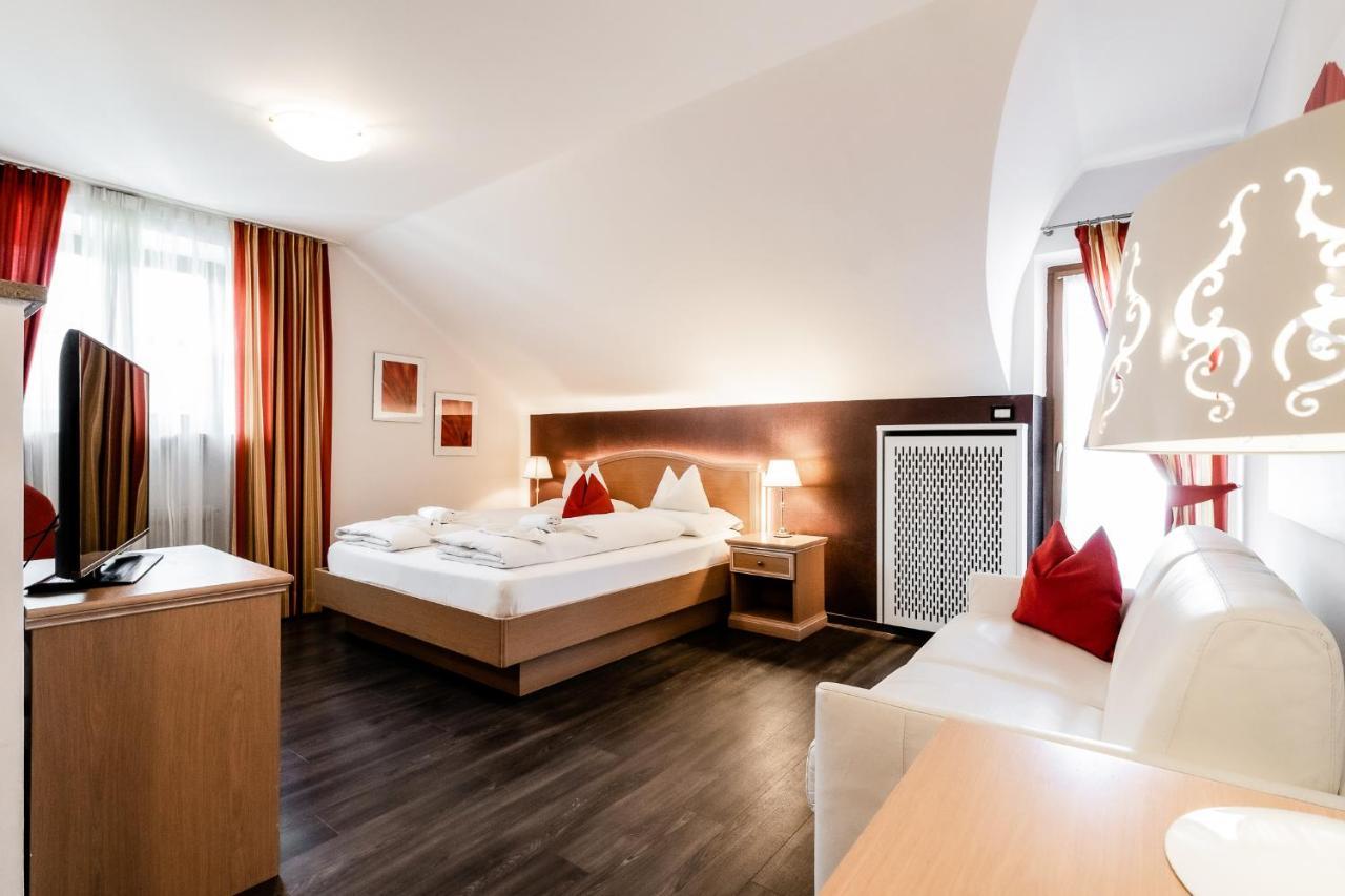 Groff Hotel